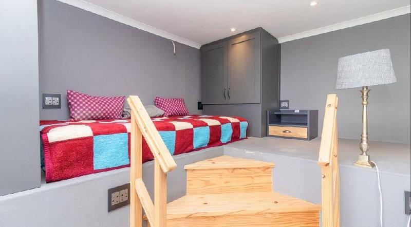 6 Bedroom Property for Sale in Kleinbaai Western Cape